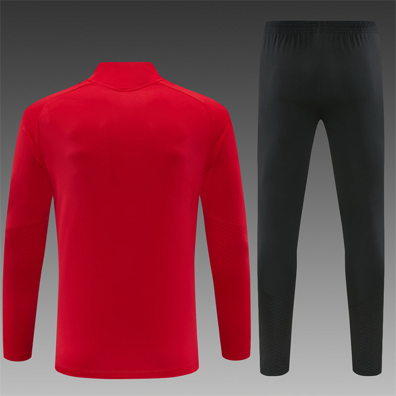 26 27 Liverpool Tracksuit