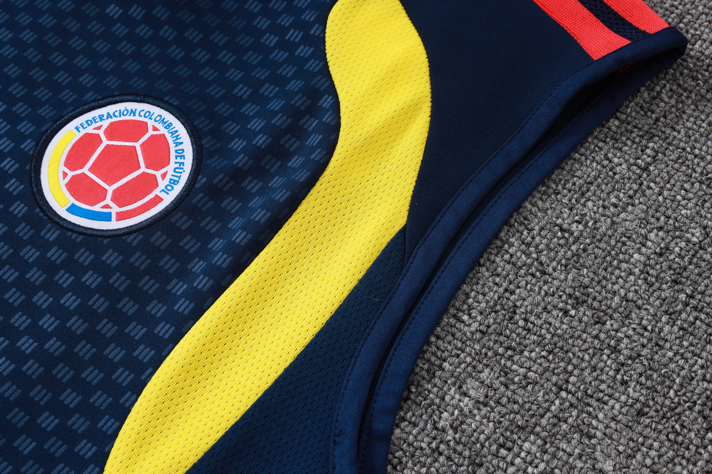 Colombia 2627 Sleeveless Training Kit 1