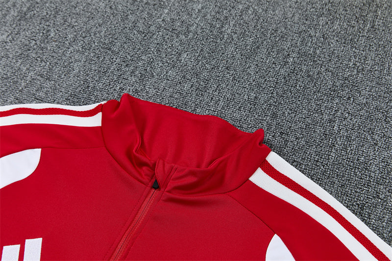 26 27 Liverpool Tracksuit