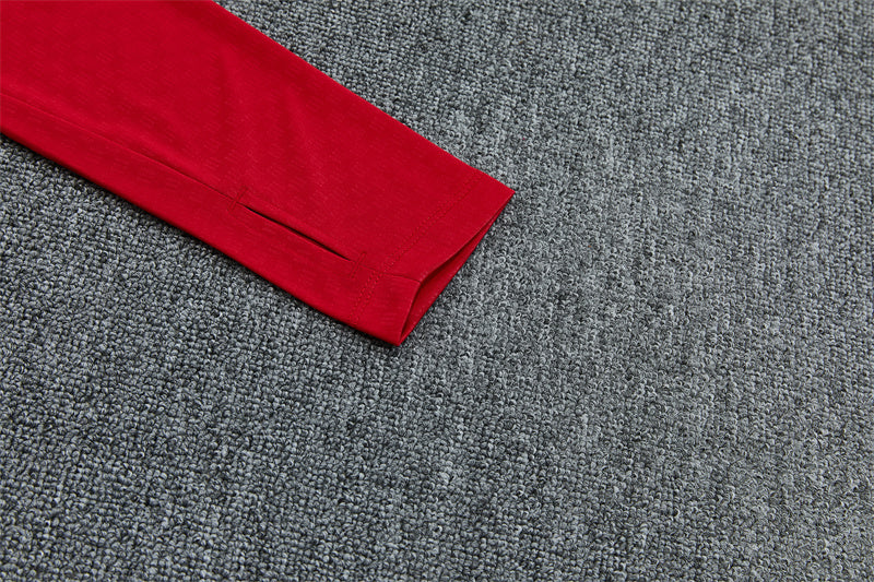 26 27 Liverpool Tracksuit
