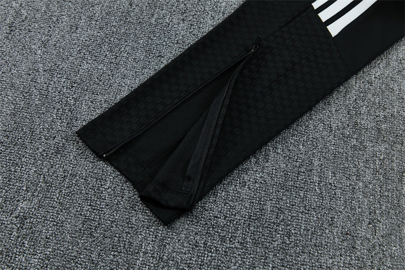26 27 Liverpool Tracksuit