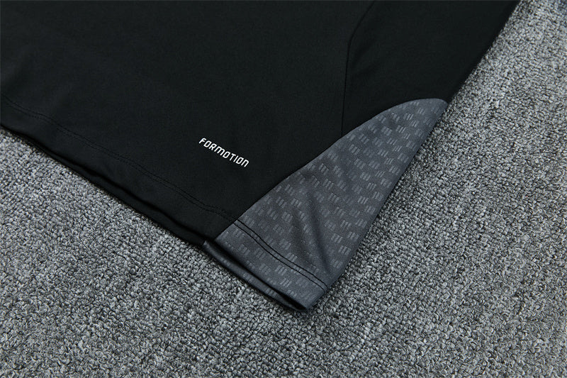 26 27 Juventus Tracksuit