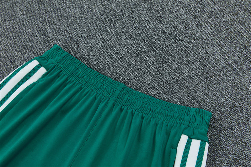 26 27 Liverpool Tracksuit