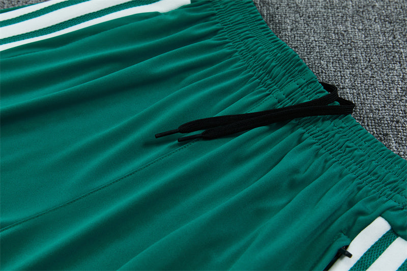 26 27 Liverpool Tracksuit