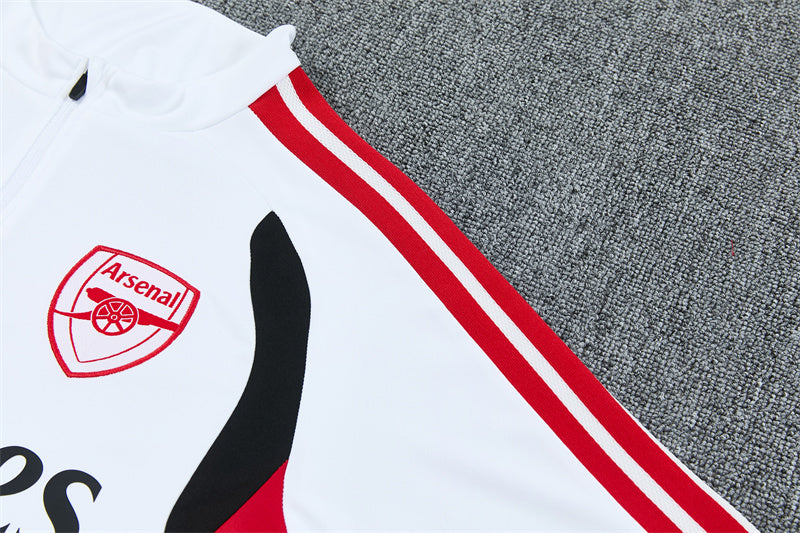26 27 Arsenal Tracksuit 1