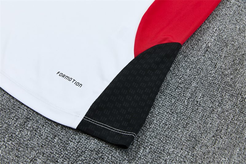 26 27 Arsenal Tracksuit 1