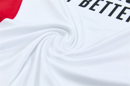 26 27 Arsenal Tracksuit 1