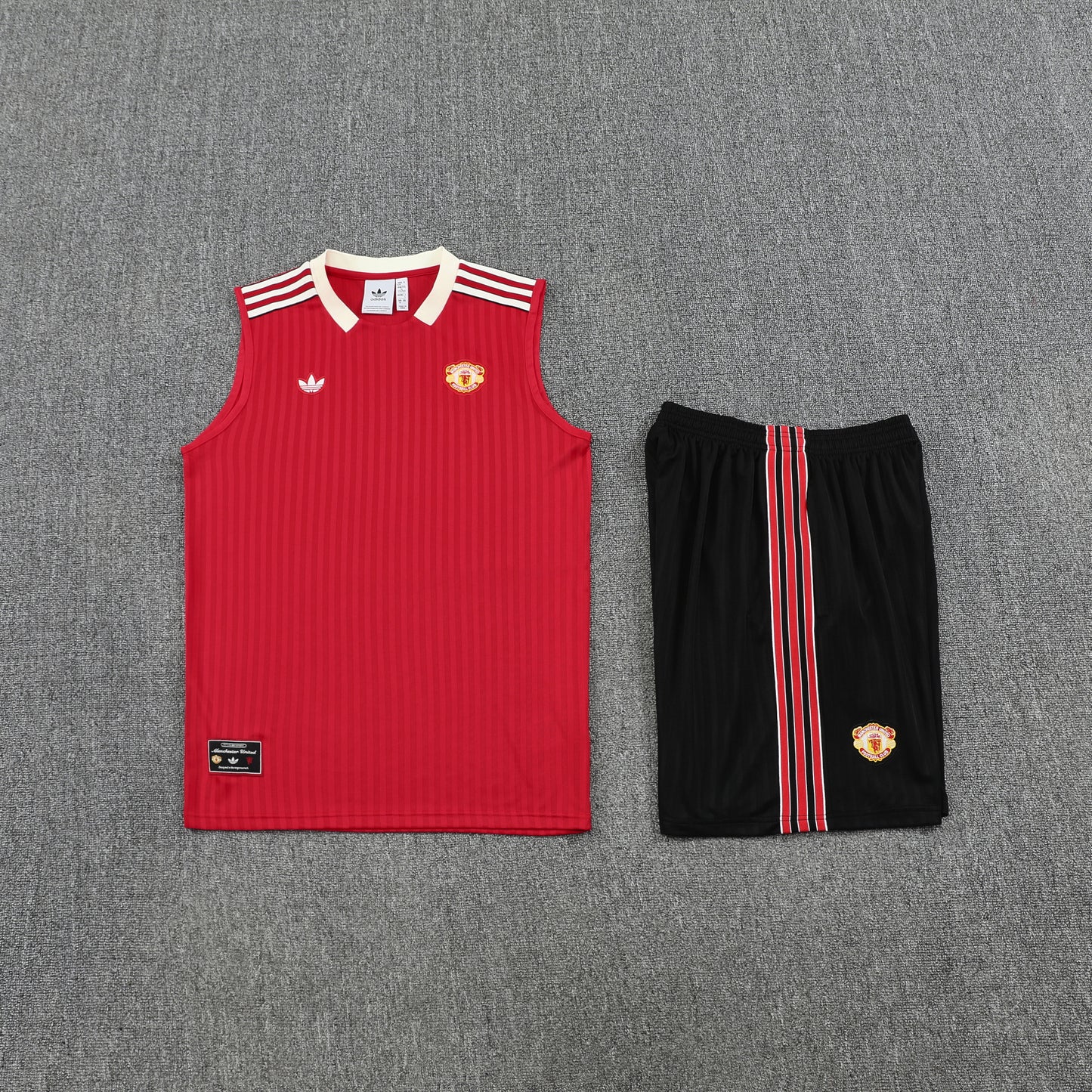 Manchester United  Sleeveless Training Kit Red stripes