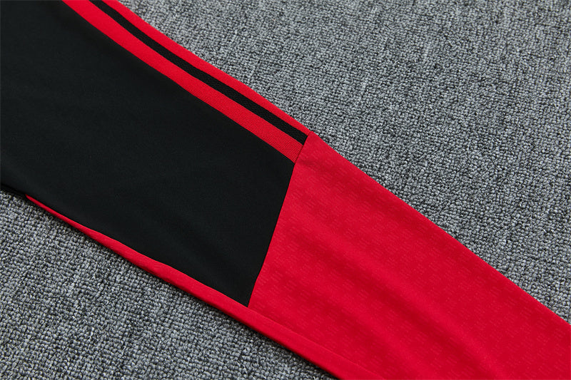 26 27 Manchester United Tracksuit