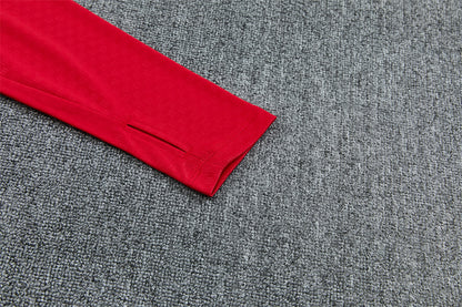 26 27 Manchester United Tracksuit