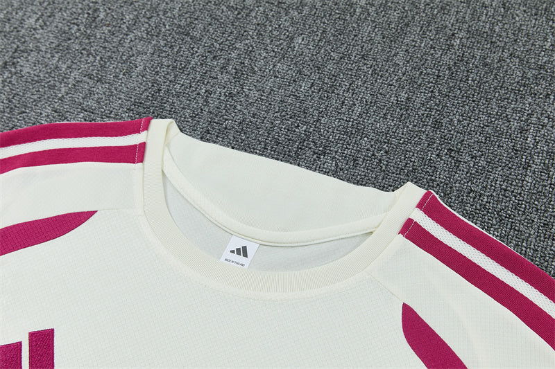 2627   Real Madrid short sleeve Training Kit