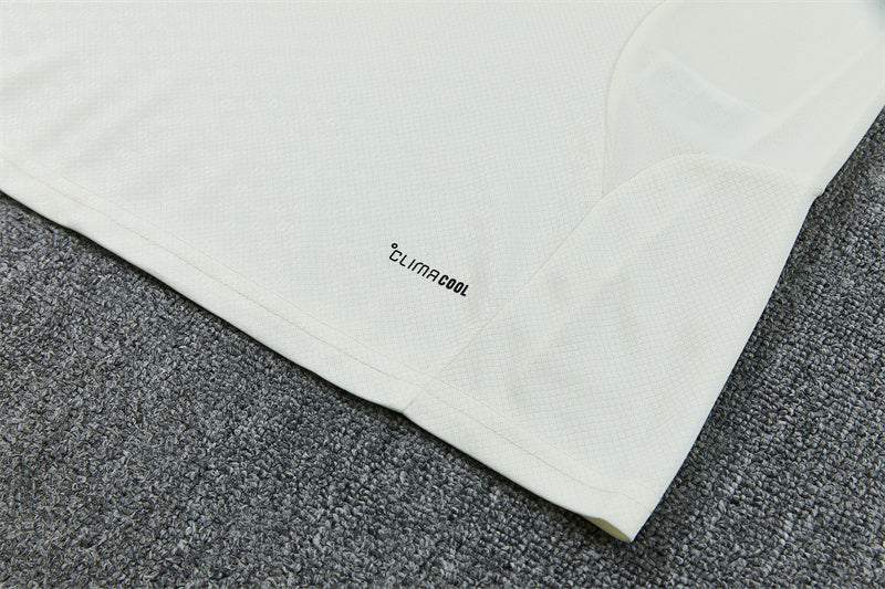 2627   Real Madrid short sleeve Training Kit
