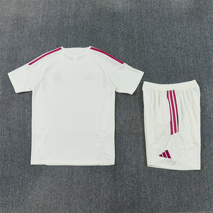 2627   Real Madrid short sleeve Training Kit