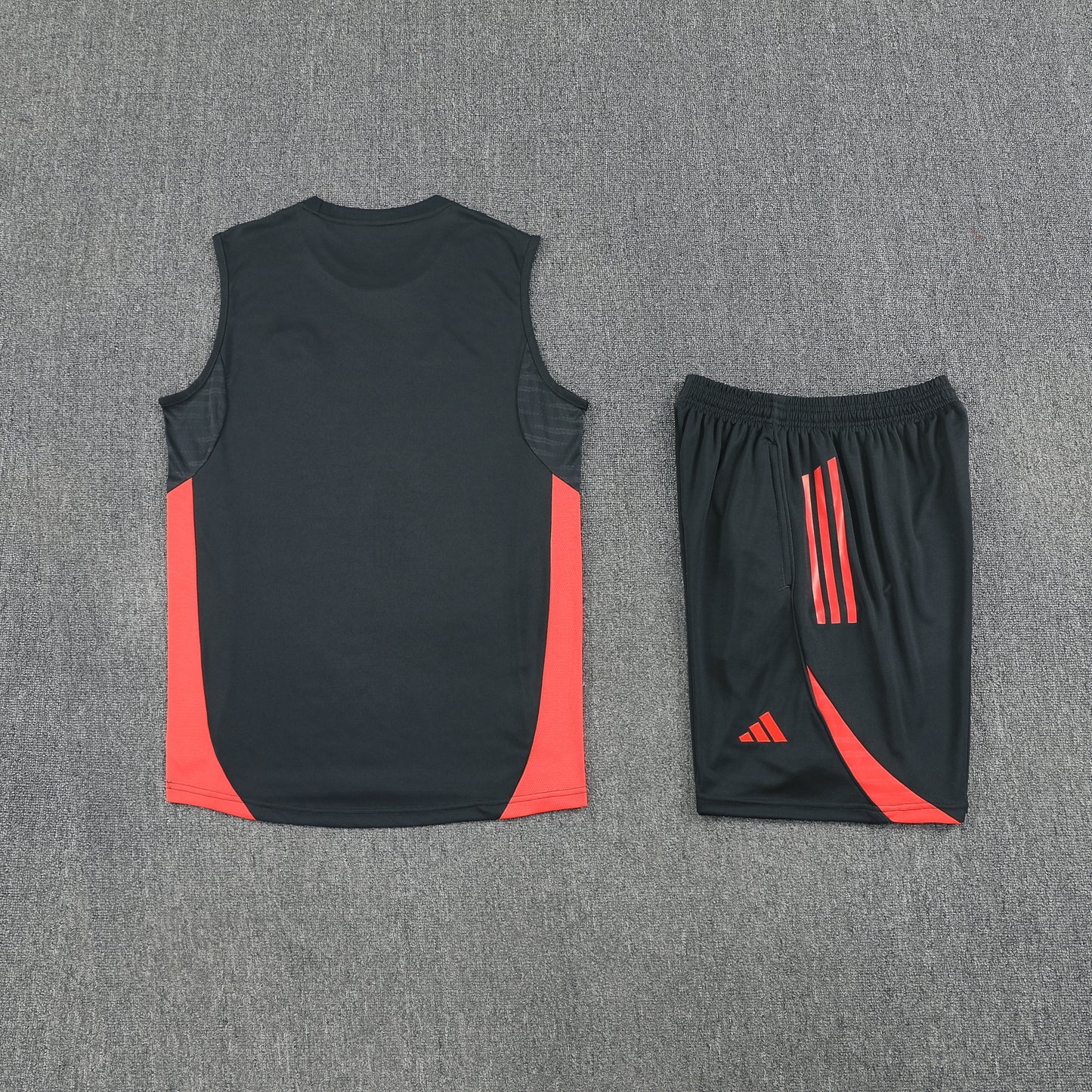 Bayern Sleeveless Training Kit White