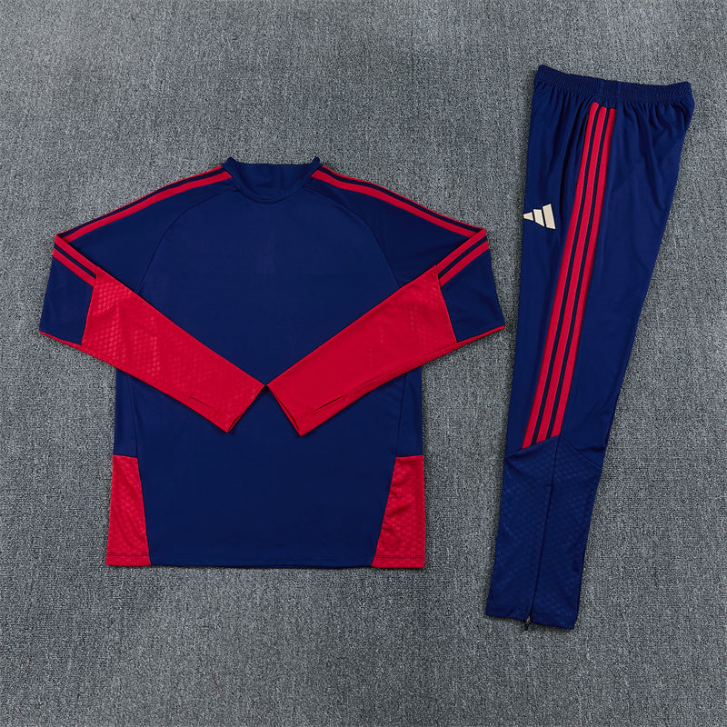 26 27 Arsenal Tracksuit 2