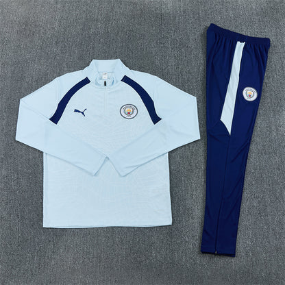 26 27 Manchester City Tracksuit