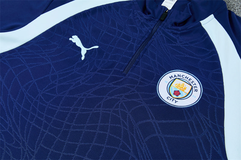 26 27 Manchester City Tracksuit