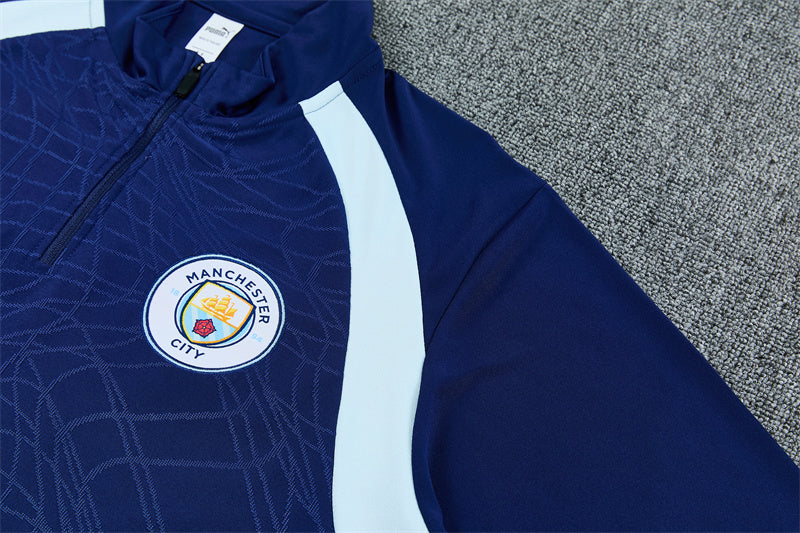 26 27 Manchester City Tracksuit