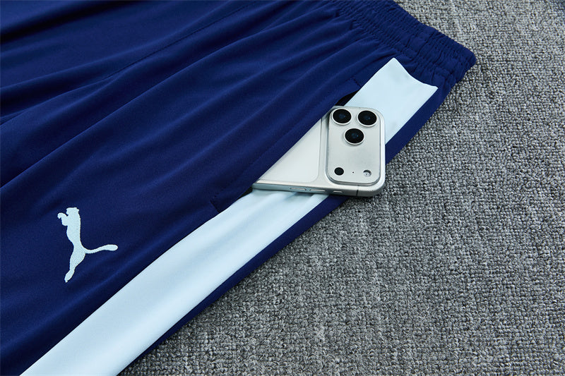 26 27 Manchester City Tracksuit