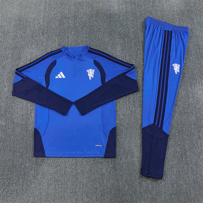 26 27 Manchester United Tracksuit