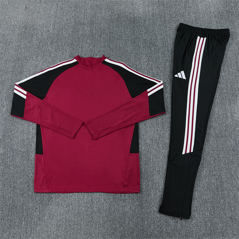 26 27 Arsenal Tracksuit