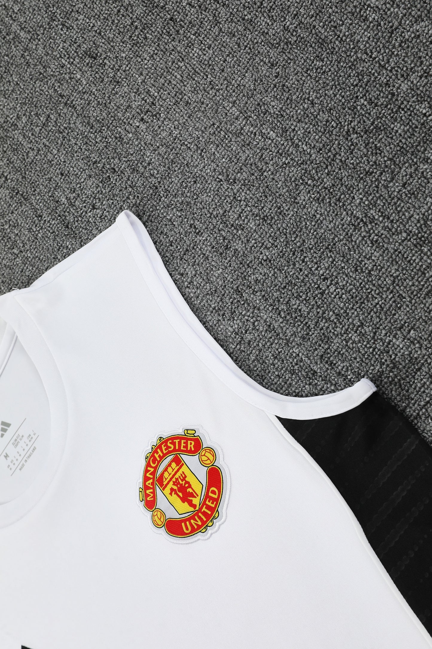 Manchester United  Sleeveless Training Kit white+red+black