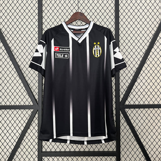 JUVENTUS 1998–1999 THIRD JERSEY