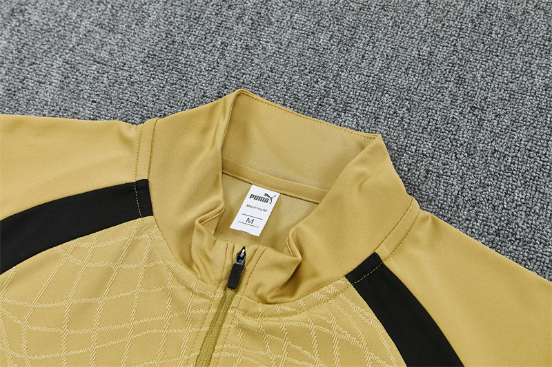 26 27 AC Milan Tracksuit