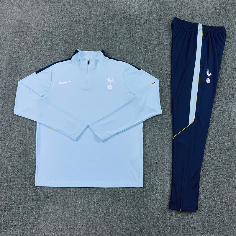 26 27 Tottenham Hotspur Tracksuit
