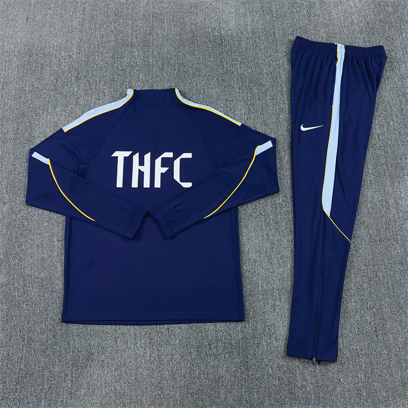 26 27 Tottenham Hotspur Tracksuit