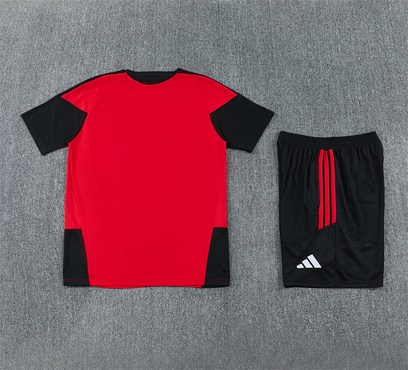 2627   Manchester United short sleeve Training Kit