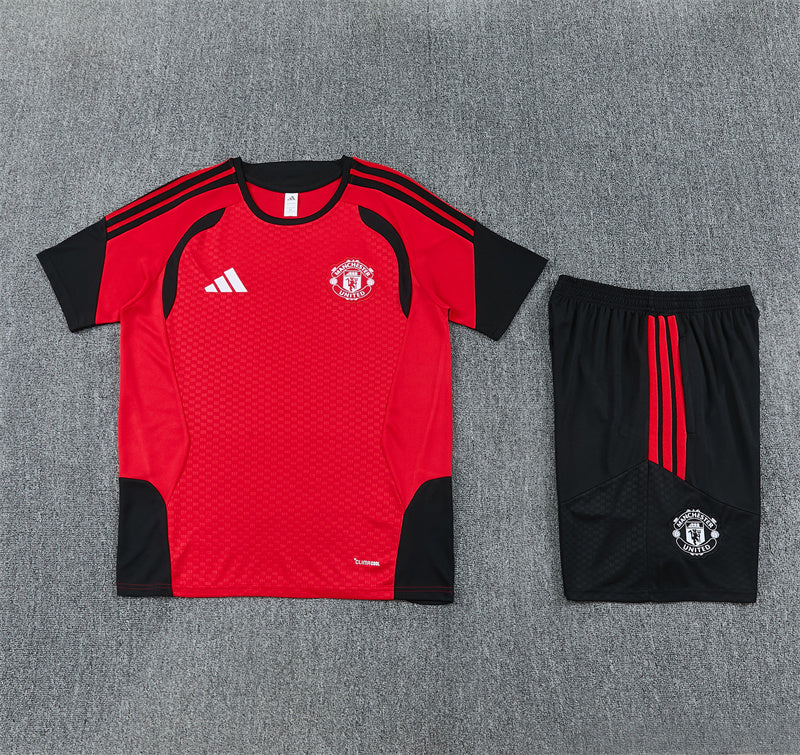 2627   Manchester United short sleeve Training Kit