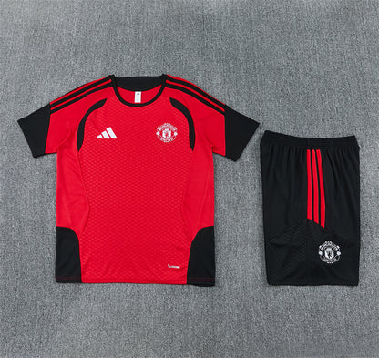 2627   Manchester United short sleeve Training Kit