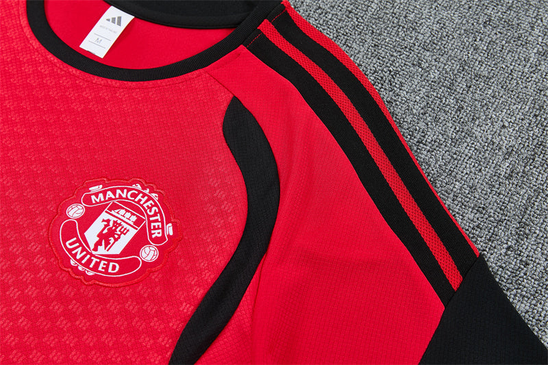 2627   Manchester United short sleeve Training Kit