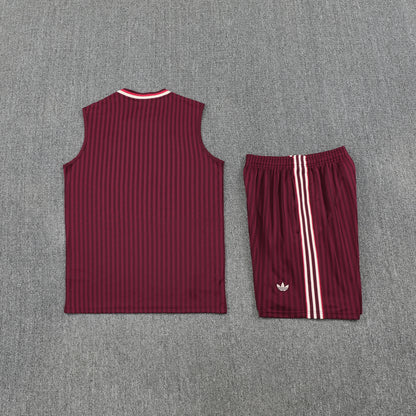 Bayern Sleeveless Training Kit burgundy
