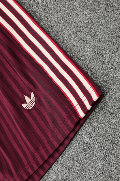 Bayern Sleeveless Training Kit burgundy