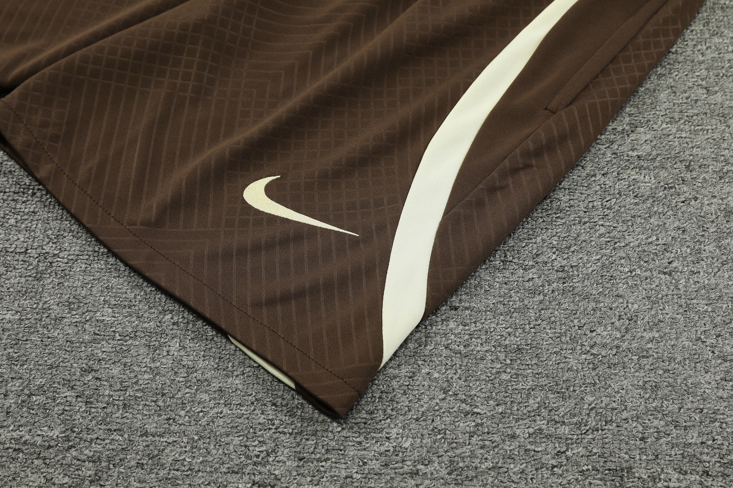 Corinthians Sleeveless Training Kit - Coffee/Cream