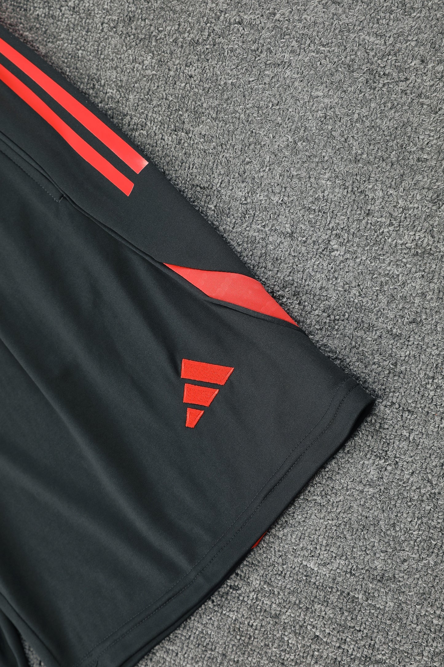 Bayern Sleeveless Training Kit White