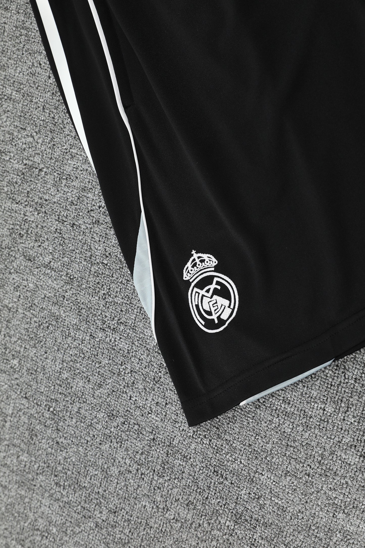 Real Madrid Sleeveless Training Kit - White/Grey/Black