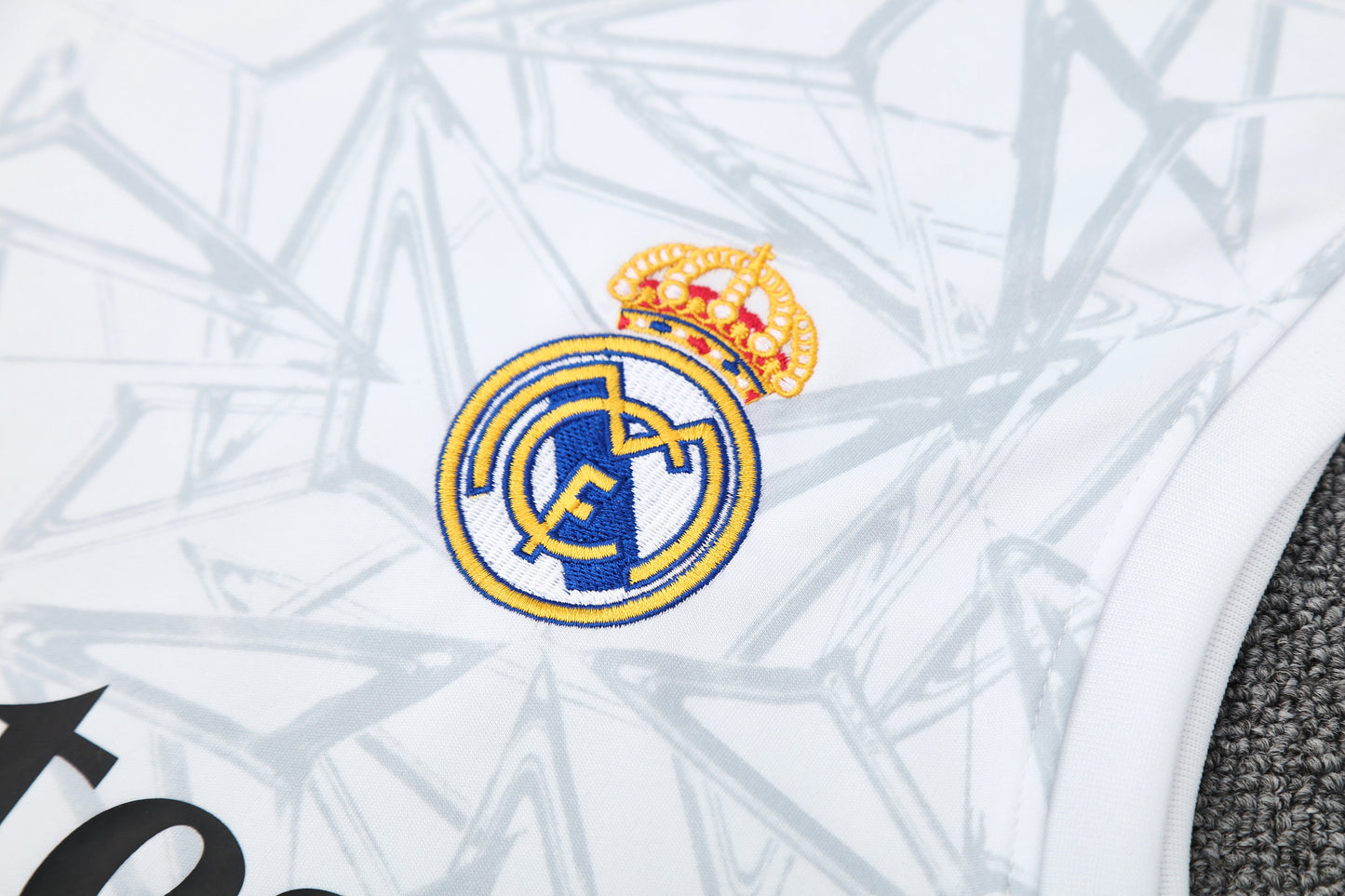 Real Madrid Sleeveless Training Kit - Special