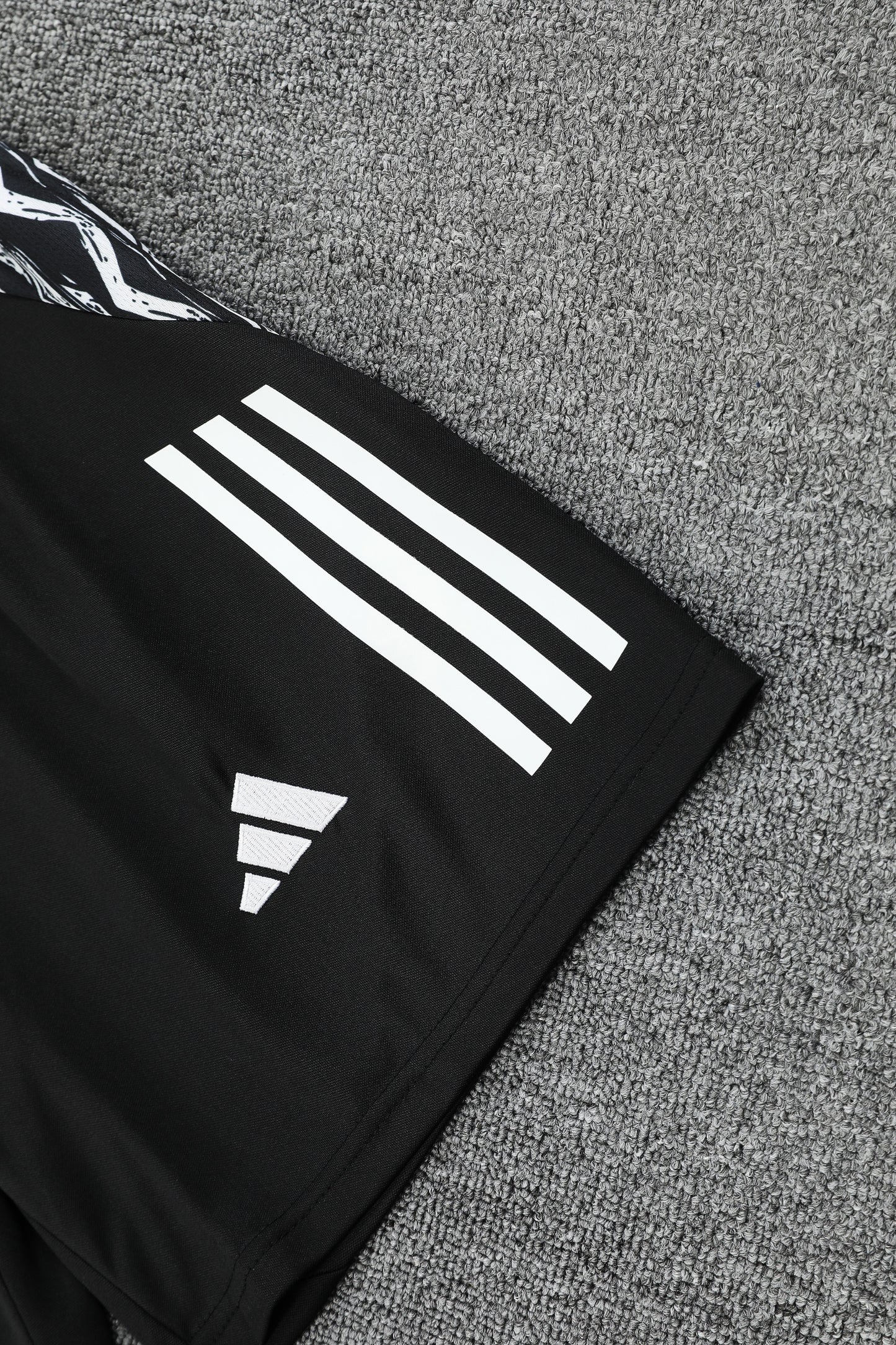 Arsenal Sleeveless Training Kit Patterns color