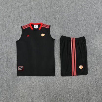 Manchester United  Sleeveless Training Kit Black stripes