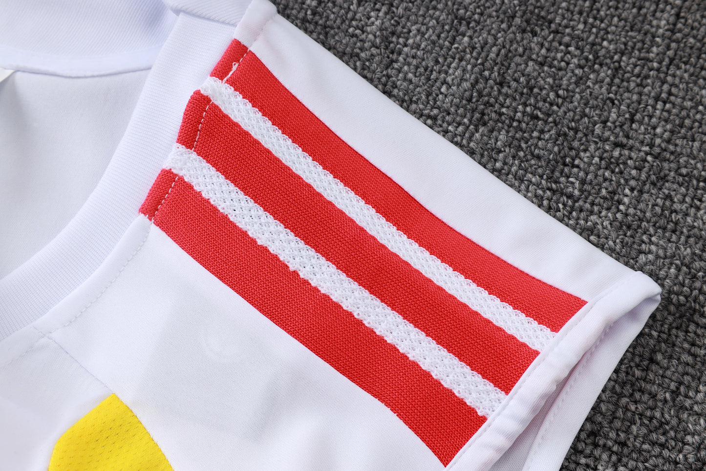 Colombia 2627 Sleeveless Training Kit