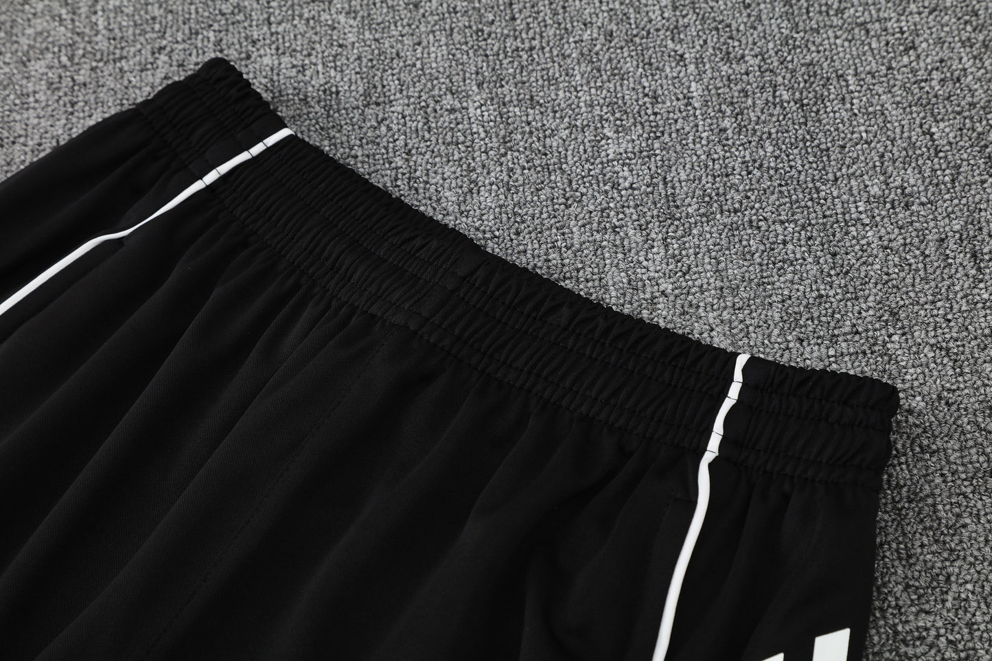 Real Madrid Sleeveless Training Kit - Black/Grey/White