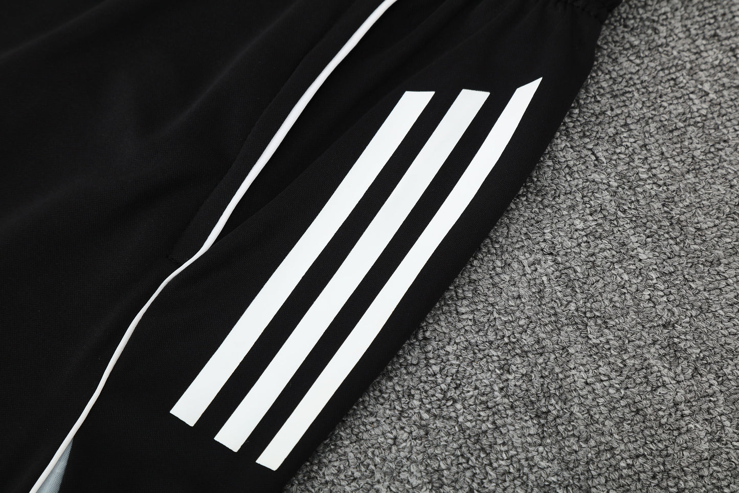 Real Madrid Sleeveless Training Kit - Black/Grey/White