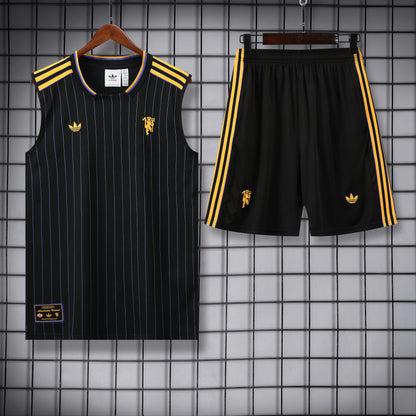 Manchester United  Sleeveless Training Kit