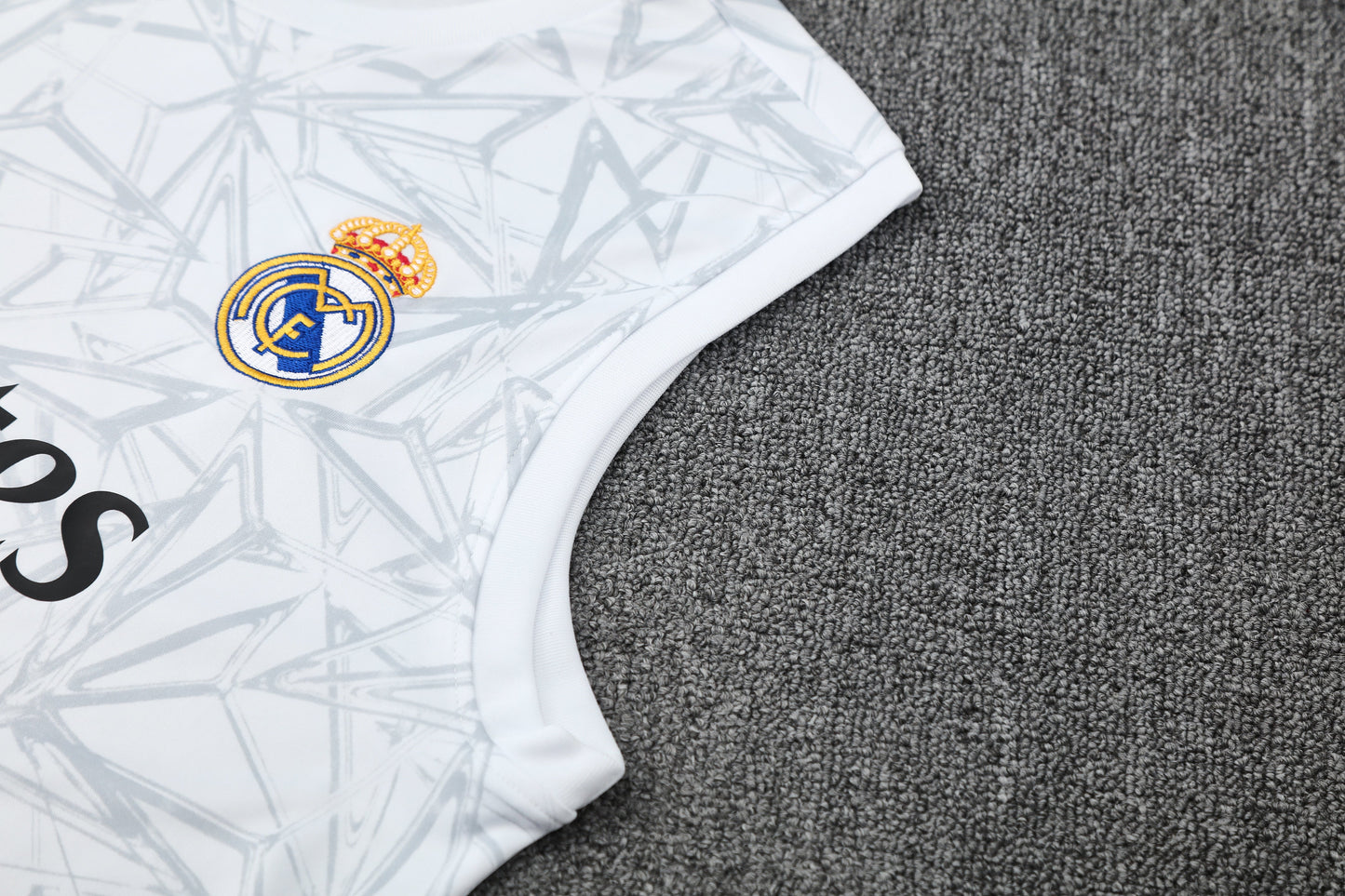 Real Madrid Sleeveless Training Kit - Special