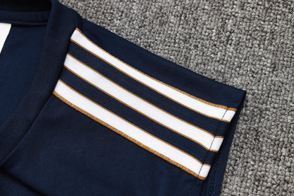 Juventus Sleeveless Training Kit - Retro Third