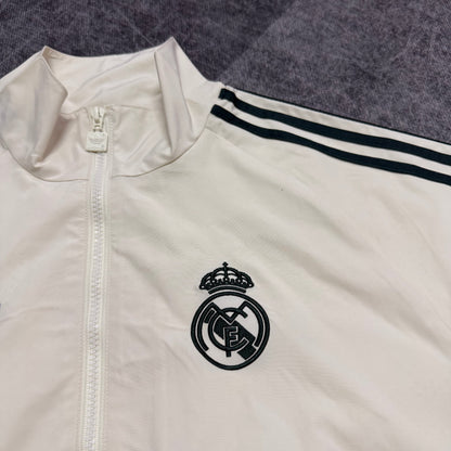 Real Madrid 26-27 models beige Windbreaker