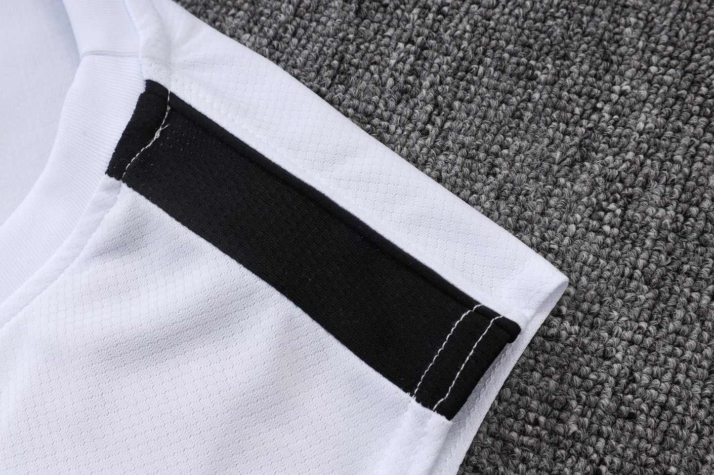 Paris 2627 Sleeveless Training Kit 3